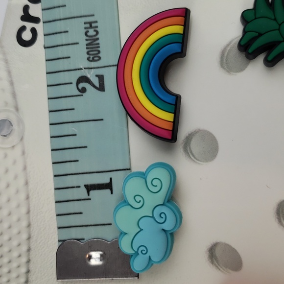 Crocs NWT Bundle (2) Jibbits Happy Candy 5 pack & Breakfast 5 pack 10 To… - Picture 4 of 8